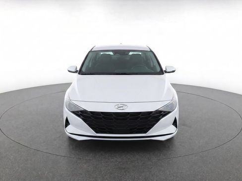 Used 2021 Hyundai Elantra SEL w/ Convenience Package FWD image 5