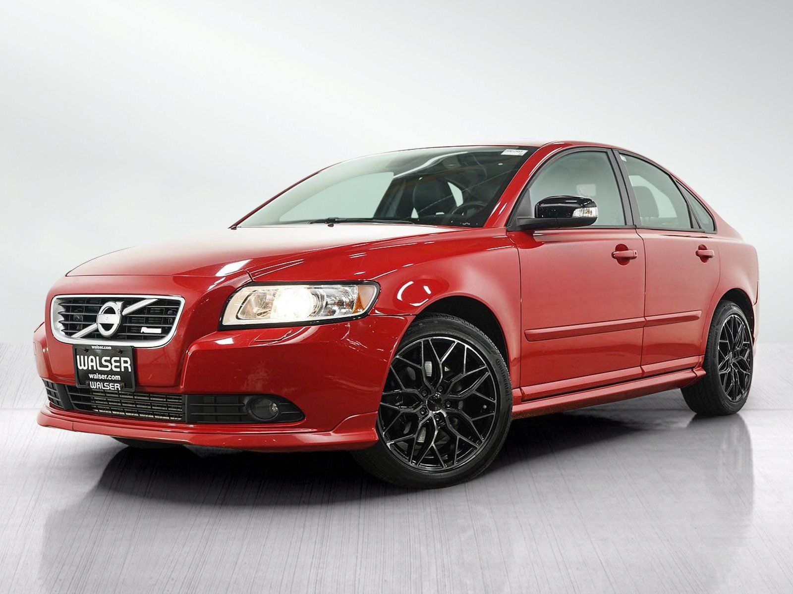 Used 2011 Volvo S40 T5 R-Design FWD image 1