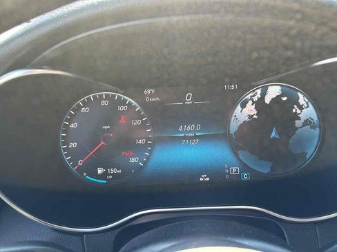 Used 2021 Mercedes-Benz GLC 300 4MATIC image 36