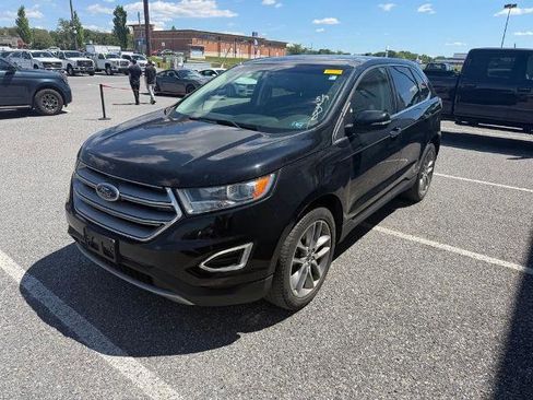Certified 2017 Ford Edge Titanium w/ Technology Package AWD/4WD image 4