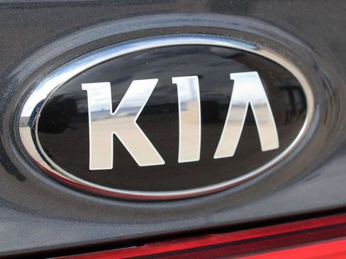 Used 2020 Kia Forte GT FWD image 10