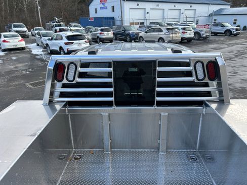 New 2026 Ford F550 4x4 Supercab Super Duty w/ XLT Value Package image 32