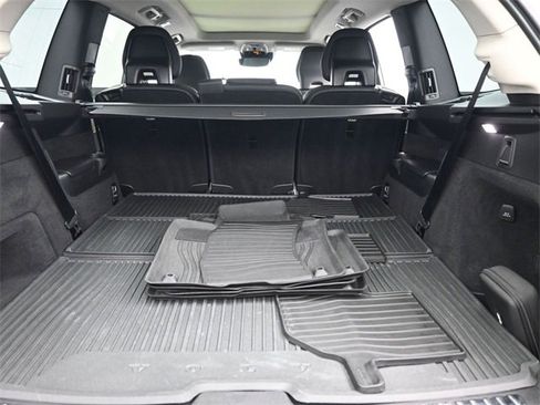 Used 2022 Volvo XC90 T6 Momentum w/ Advanced Package image 30