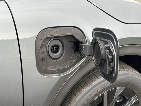 New 2026 Toyota C-HR AWD/4WD image 9