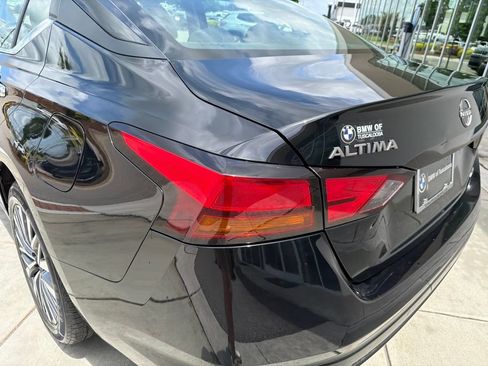 Used 2025 Nissan Altima 2.5 SV AWD/4WD image 15