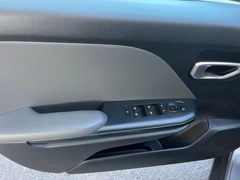 Used 2025 Kia K4 FWD image 18
