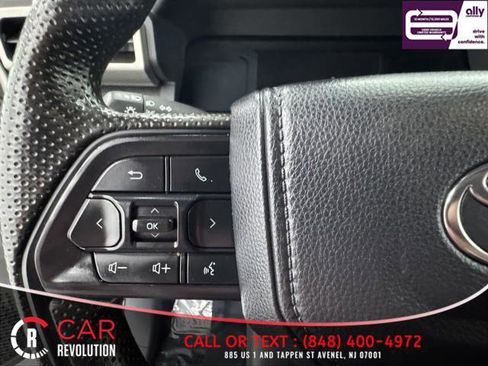 Used 2024 Toyota Tacoma SR image 17