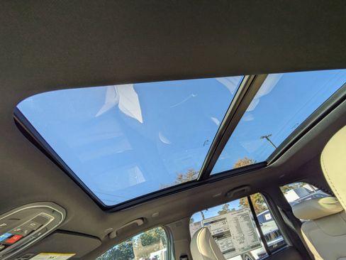 New 2025 Jeep Grand Cherokee Limited image 22