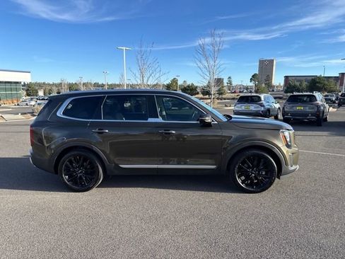 Used 2021 Kia Telluride SX w/ SX Prestige Package image 2