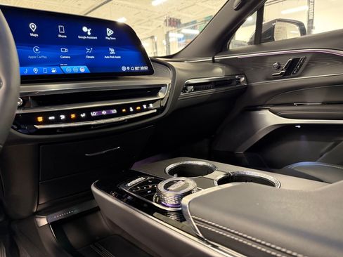 Certified 2024 Cadillac Lyriq Sport RWD image 33