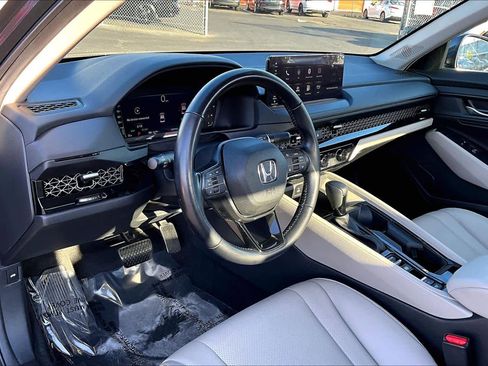 Used 2025 Honda Accord EX-L image 18