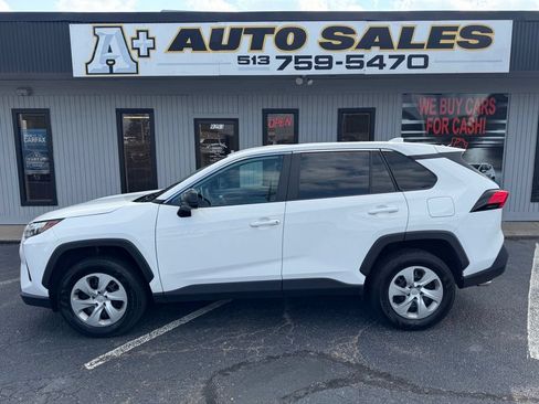 Used 2023 Toyota RAV4 LE AWD/4WD image 10