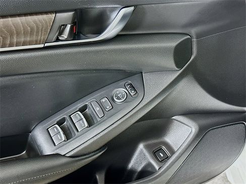 Certified 2021 Honda Accord EX image 21