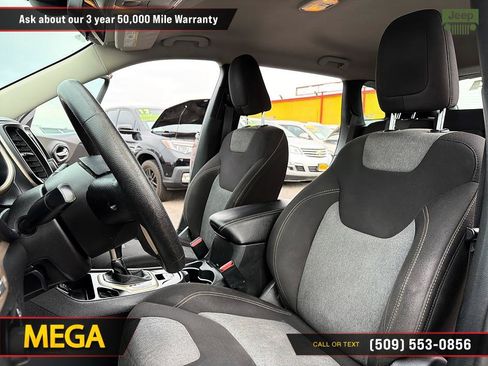 Used 2016 Jeep Cherokee Sport FWD image 11