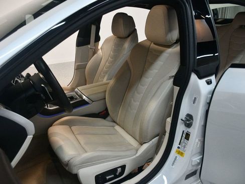 Used 2021 BMW 840i Gran Coupe w/ M Sport Package image 30