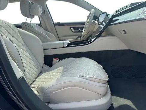 Used 2022 Mercedes-Benz S 500 4MATIC w/ 3D Technology Package image 15