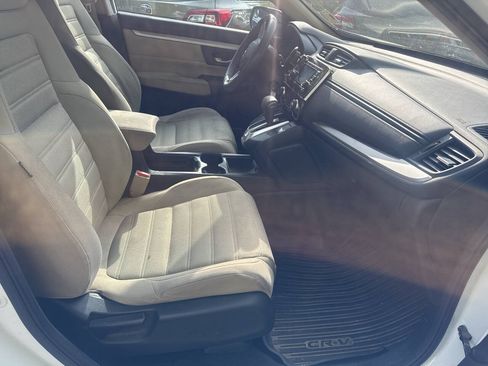 Used 2017 Honda CR-V LX image 9