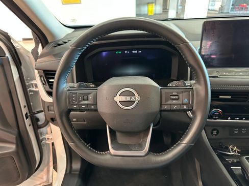 Used 2026 Nissan Rogue SL FWD image 30