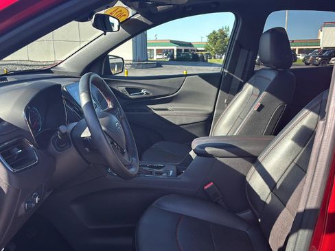 Used 2024 Chevrolet Equinox RS w/ RS Leather Package AWD/4WD image 29