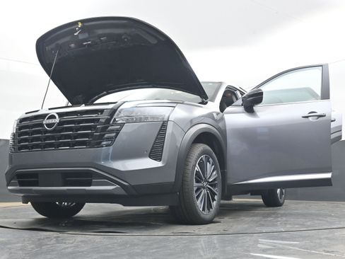 New 2026 Nissan Pathfinder Platinum FWD image 42
