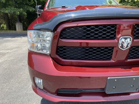 Used 2017 RAM 1500 Express RWD image 11