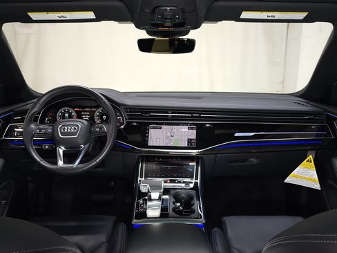Used 2025 Audi Q8 Prestige AWD/4WD image 25