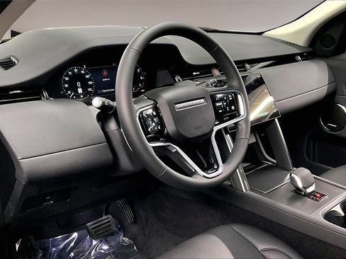 New 2025 Land Rover Discovery Sport S image 7