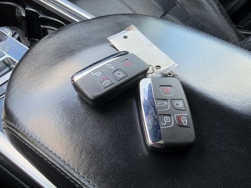 Used 2017 Land Rover Range Rover Sport HSE Dynamic image 35