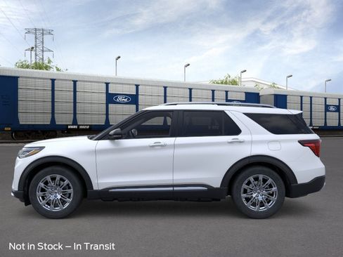 New 2026 Ford Explorer Platinum RWD image 3
