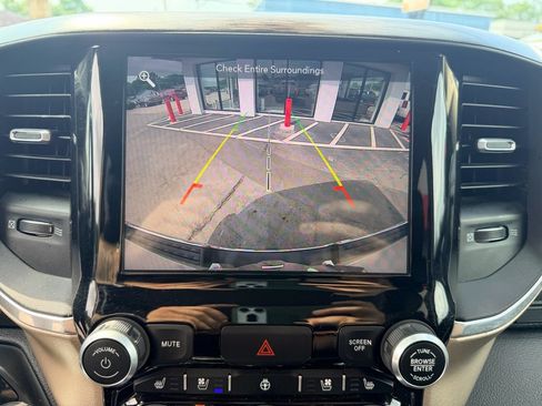 Used 2019 RAM 1500 Laramie AWD/4WD image 20