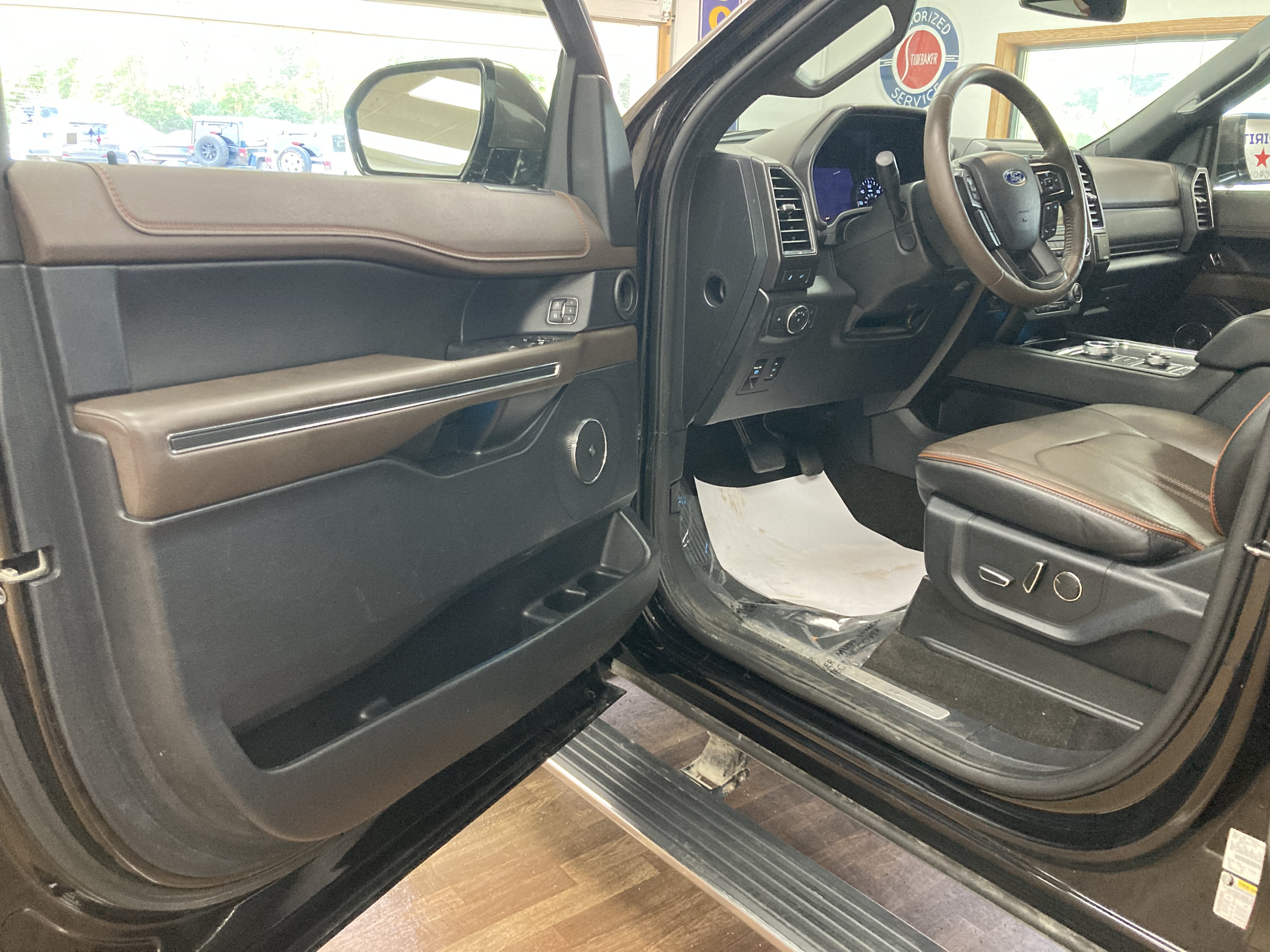 Used 2020 Ford Expedition King Ranch AWD/4WD image 11