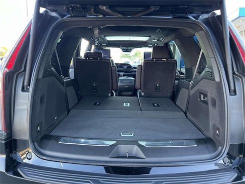 Used 2023 Cadillac Escalade Sport Platinum w/ LPO, ONYX Package image 11