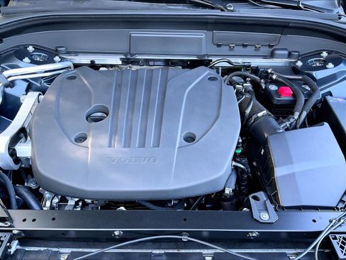 New 2026 Volvo XC60 B5 Ultra w/ Climate Package AWD/4WD image 13