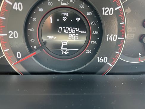 Used 2016 Honda Accord Sport image 18