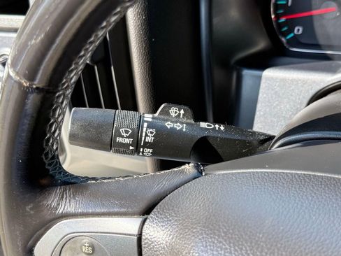 Used 2018 Chevrolet Silverado 1500 LT AWD/4WD image 41