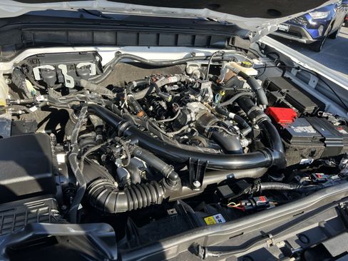 Used 2023 Ford Bronco Wildtrak AWD/4WD image 27