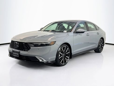 Used 2024 Honda Accord Touring image 1