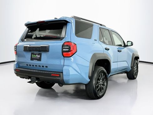 Used 2026 Toyota 4Runner SR5 AWD/4WD image 9