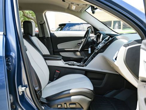 Used 2017 Chevrolet Equinox Premier w/ Enhanced Convenience Package AWD/4WD image 34