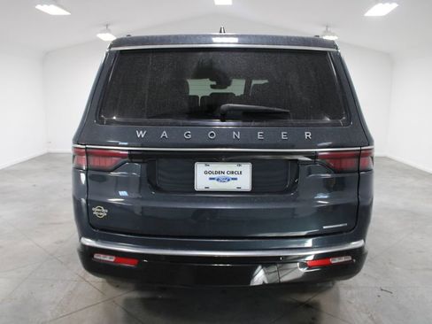 Used 2024 Jeep Wagoneer Series II image 8