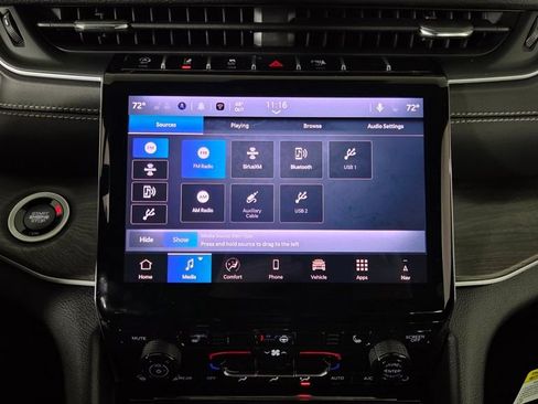 New 2025 Jeep Grand Cherokee Limited w/ Black Appearance Package image 24