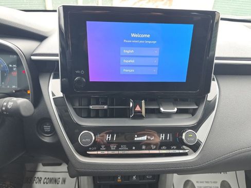 Certified 2024 Toyota Corolla Cross XLE image 21