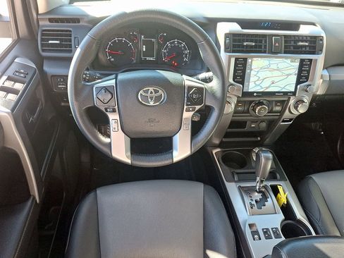 Used 2021 Toyota 4Runner SR5 Premium image 11