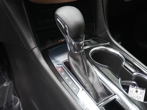 Used 2023 Chevrolet Equinox Premier FWD image 24