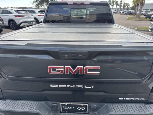 Used 2021 GMC Sierra 1500 Denali w/ Denali Ultimate Package image 10