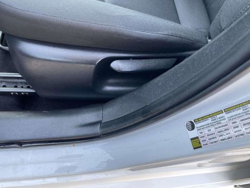 Used 2024 Toyota Corolla LE image 29