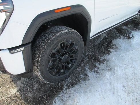 New 2026 GMC Sierra 2500 Denali Ultimate image 11