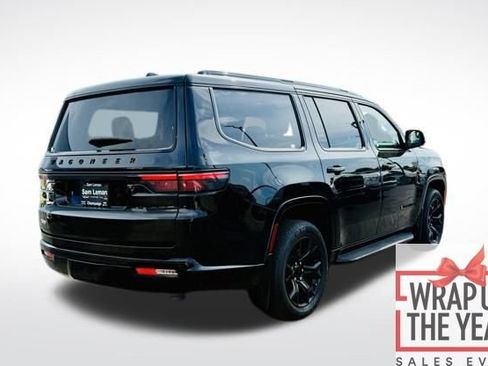 Used 2024 Jeep Wagoneer Series II image 6