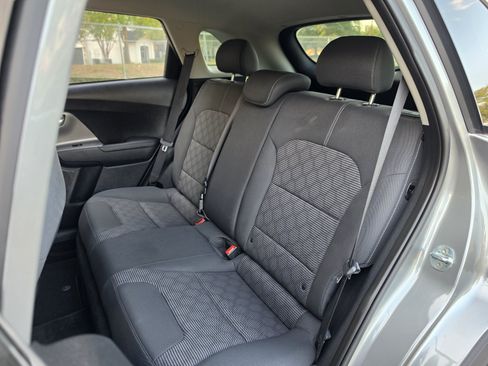 Used 2022 Kia Niro LX FWD image 22