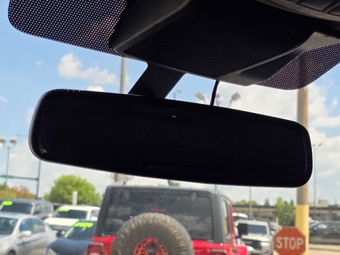 Used 2020 Ford F150 Lariat image 25